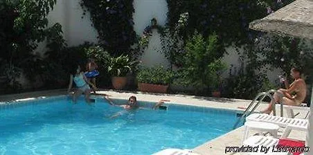 Lägenhetshotell Akdeniz 3*