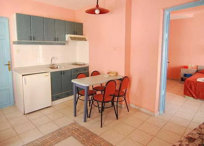 Lägenhetshotell Akdeniz 3*