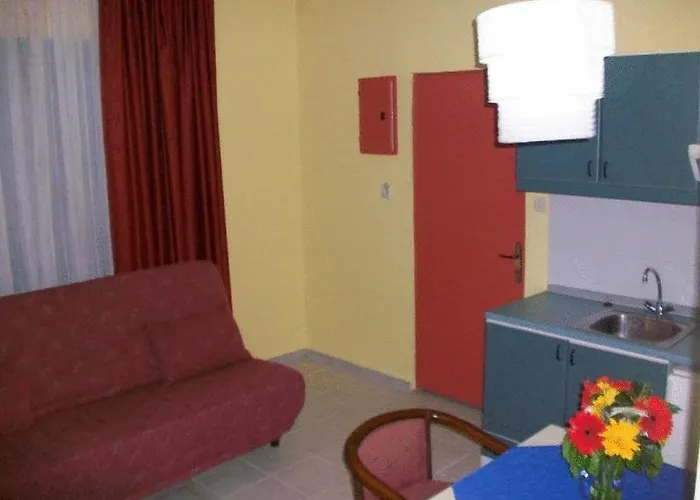 Lägenhetshotell Akdeniz 3*